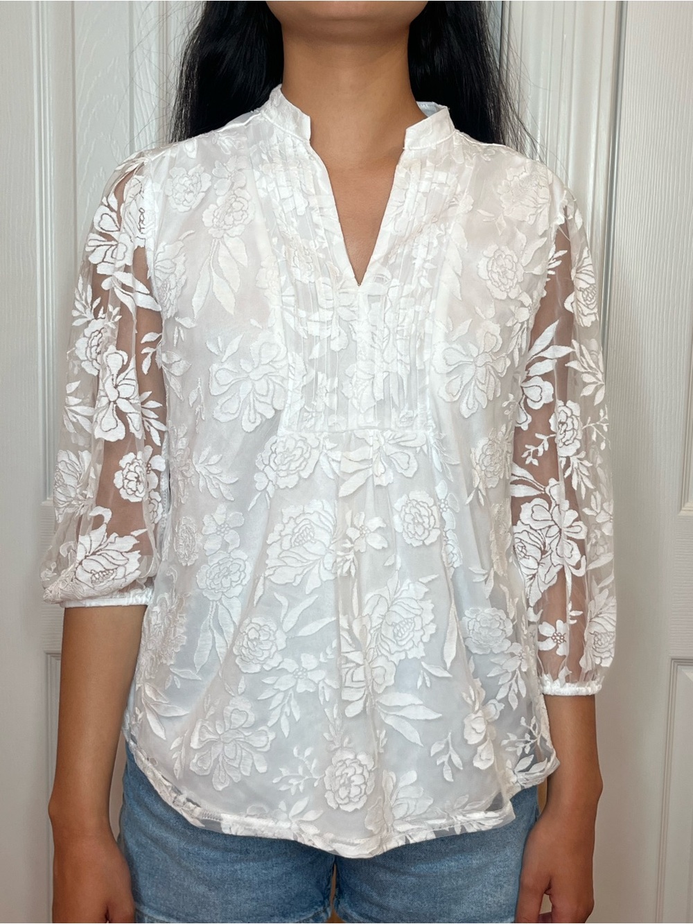 Elegant White Floral Lace Peasant Top - Women's
